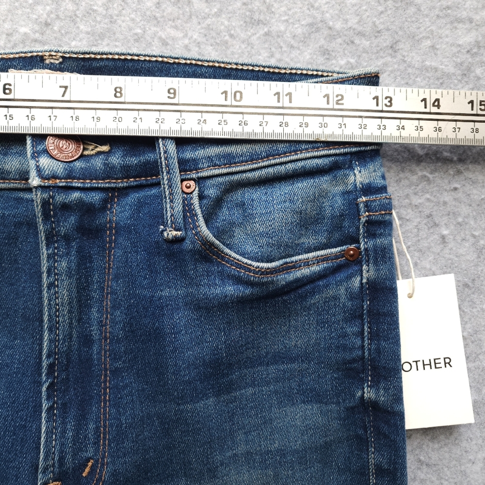 Mother The Mid Rise Dazzler Ankle Jeans In Sweet And Sassy - Picture 11 of 12